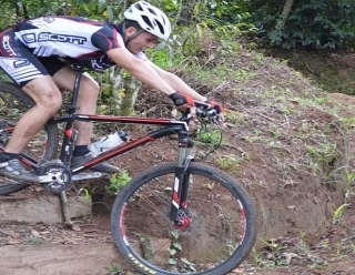 Bajando por las escaleras